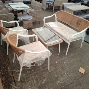 1 X MIAMI 4 PIECE GARDEN SET TO INCLUDE 2 X ARM CHAIRS , 1 X LOVESEAT , 1 GLASS TABLE - IN BOX