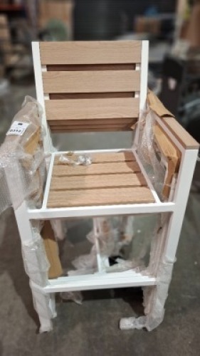 4 X BRAND NEW BRAND NEW ALUMINIUM / COMPOSITE BARSTOOLS IN WHITE / LIGHT BROWN