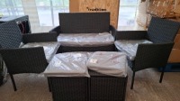 5 X PIECE RATTAN SET IN BLACK / GREY TO CLUDE 1 LOVESEAT , 2 ARM CHAIRS , 2 FOOT STOOLS - PRE BUILT