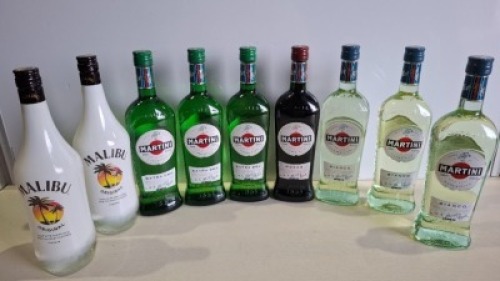 9 X BRAND NEW MIXED ALOCHOL LOT CONTAINING 7 MARTINI IN EXTRA DRY , ROSSO AND BIANCO 750ML , 2 MALIBU ORIGINAL WHITE RUM 1L