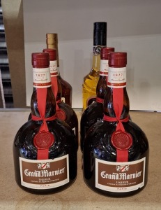6 X BRAND NEW MIXED ALCOHOL LOT CONTAINING 4 GRAND MARNIER LIQUEUR 700ML , 1 HENNESSY VARY SPECIAL COGNAC 70CL , 1 LICOR 43 CUARENTA TRES 700ML