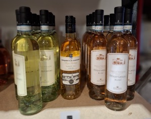 22 X BRAND NEW MIXED ALCOHOL LOT CONTAINING 9 DELLE VENEZIE PINOT GRIGIO BLUSH 75CL 12% , 9 DELLE VENEZIE PINOT GRIGIO 75 CL 12% , 4 MARQUES D LA CONCORDIA BLANCO 2021 RIOJA 750 ML 12.5 %