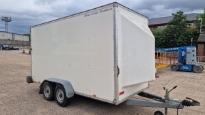 BLUE LINE TRAILER WITH TWIN AXLE 3500KG BOX TRAILER WITH BRADLEY HITCH AND REAR RAMP 4300MM LONG 1700MM WIDE 2100MM TALL YOM: NOT KNOWN (SEE PLATE IMAGE FOR DETAILS)