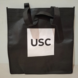 900 X USC REUSABLE TOTE BAGS IN 9 BOXES