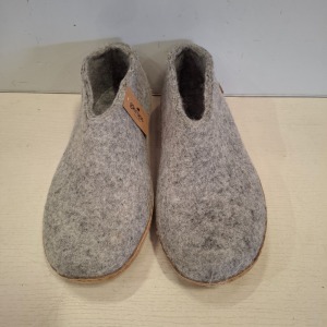 7 X BRAND NEW GLERUPS UNISEX SLIP ON SLIPPERS ALL IN GREY IN SIZE EU 39 AND 41 RRP £65 EACH