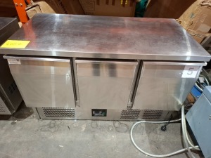 1 X BLIZZARD 3 DOOR REFIGERATED PREP COUNTER
