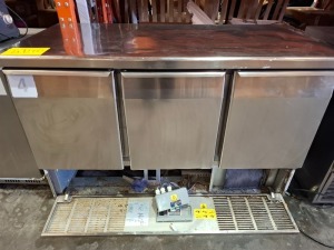 1 X BLIZZARD 3 DOOR REFIGERATION COUNTER