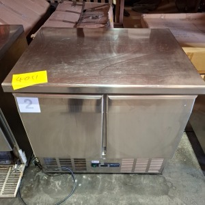 1 X BLIZZARD 2 DOOR REFRIGERATOR COUNTER