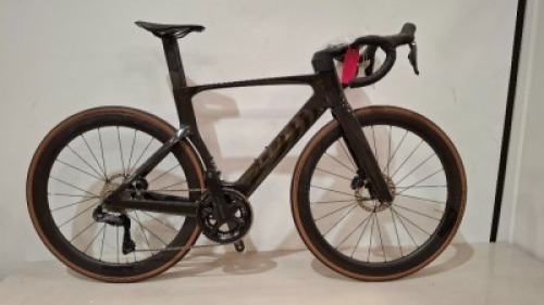 SCOTT FOIL RC 10 - CONDITION GOOD MODEL: 290344 SIZE: S- 52 ORIG RRP &pound;6499 FOIL DISC HMX CARBON FRAME FOIL DISC HMX FORK SHIMANO ULTEGRA DI2 24 SPEED SCHWALBE ONE RACE-GUARD TYRES WITH GEAR CHANGE LEAD (SEE ALL IMAGES)