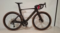SCOTT FOIL RC 10 - CONDITION GOOD MODEL: 290344 SIZE: S- 52 ORIG RRP &pound;6499 FOIL DISC HMX CARBON FRAME FOIL DISC HMX FORK SHIMANO ULTEGRA DI2 24 SPEED SCHWALBE ONE RACE-GUARD TYRES WITH GEAR CHANGE LEAD (SEE ALL IMAGES)
