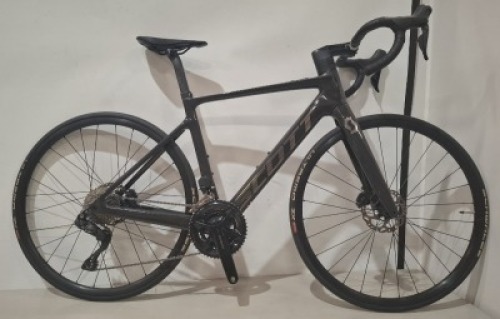SCOTT ADDICT ERIDE 20 - NEW - UNBOXED MODEL: 293358 SIZE: S - 52 ORIG RRP &pound;4599 ADDICT ERIDE HMX CARBON FORK SHIMANO 105 DI2 24 SPEED SYNCROS CAPITAL 2.0 25E DB WHEELS SCHWALBE ONE 30MM TYRES SYNCROS CARBON / ALLOY PARTS WITH CHARGER (SEE ALL IMAGES)