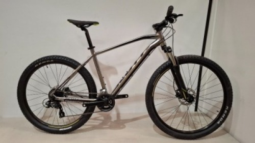 SCOTT ASPECT 760 - CONDITION GOOD - UNBOXED - DENT IN TOP TUBE MODEL: 286354 SIZE: L ORIG RRP &pound;649 ASPECT 700/900 ALLOY FRAME SUNTOUR XCE28 100MM FORK SHIMANO TX800 16 SPEED TEKTRO HYD. DISC BRAKES KENDA BOOSTER (SEE ALL IMAGES)