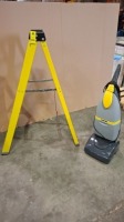 2 X PIECE LOT CONTAINING 1 LAVOR SPRINTER FLOOR SCRUBBER DRIER , AND 1 PROMASTER STEP LADDER