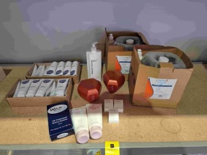 40 X PIECE LOT CONTAINING PHD SAFEWAX HONEY IN SIZE 70ML , NANOSMOOTH PURE MASK FOR ALL HAIR TYPES , GERMAINE DE CAPUCCINI RELIEF FACIAL MASK IN SIZE 200ML , CYTOLA ULTRASOUND GEL ETC