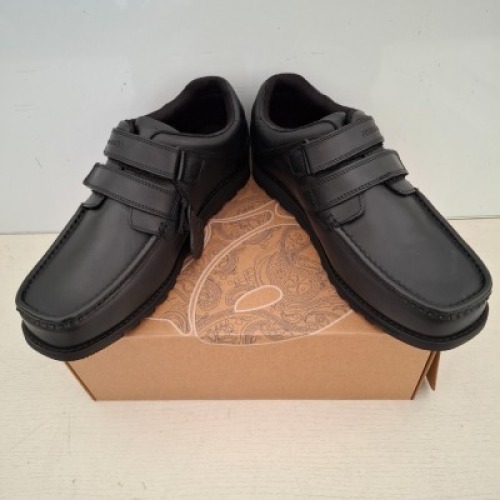 20 X PAIRS OF BRAND NEW ADULT PRETTY GREEN HARROW VELCRO SHOES IN BLACK ALL IN SIZE 9 RRP FOR EACH IS &pound;80 - TOTAL RRP FOR LOT IS &pound;1,600