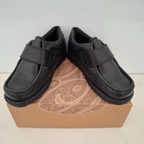 24 X PAIRS OF BRAND NEW KIDS PRETTY GREEN HARROW VELCRO SHOES IN BLACK ALL IN SIZE 2 RRP FOR EACH IS &pound;45 - TOTAL RRP FOR LOT &pound;1080