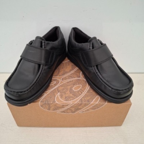 24 X PAIRS OF BRAND NEW KIDS PRETTY GREEN HARROW VELCRO SHOES IN BLACK ALL IN SIZE 2 RRP FOR EACH IS &pound;45 - TOTAL RRP FOR LOT &pound;1080