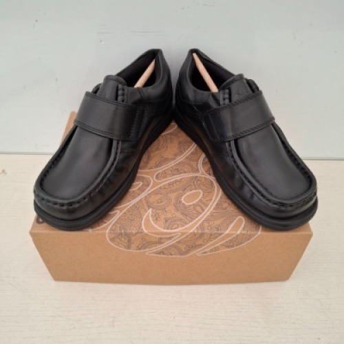 24 X PAIRS OF BRAND NEW KIDS PRETTY GREEN HARROW VELCRO SHOES IN BLACK ALL IN SIZE 1.5 RRP FOR EACH IS &pound;45 - TOTAL RRP FOR LOT &pound;1080