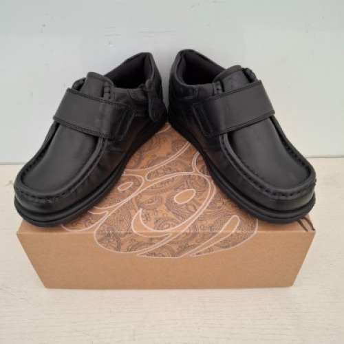 24 X PAIRS OF BRAND NEW KIDS PRETTY GREEN HARROW VELCRO SHOES IN BLACK ALL IN SIZE C13 RRP FOR EACH IS &pound;45 - TOTAL RRP FOR LOT &pound;1080