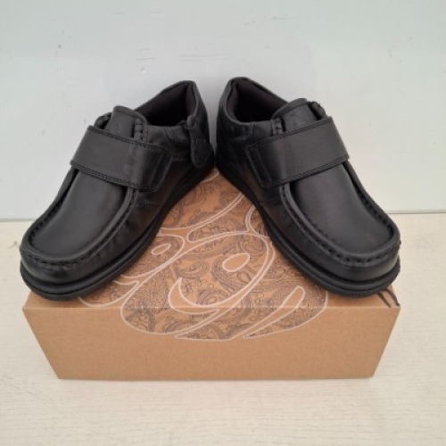24 X PAIRS OF BRAND NEW KIDS PRETTY GREEN HARROW VELCRO SHOES IN BLACK ALL IN SIZE C13 RRP FOR EACH IS &pound;45 - TOTAL RRP FOR LOT &pound;1080