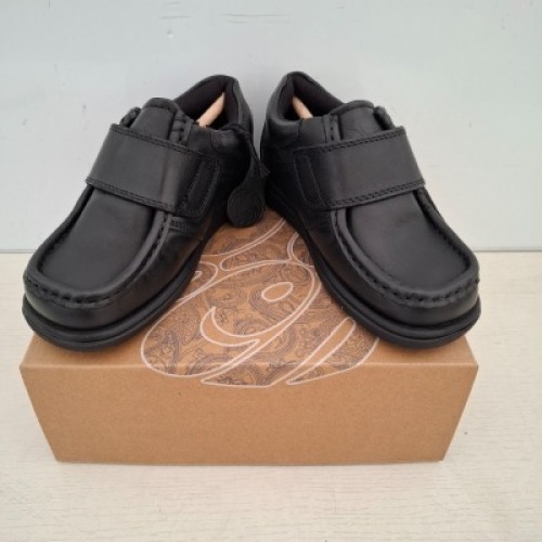 24 X PAIRS OF BRAND NEW KIDS PRETTY GREEN HARROW VELCRO SHOES IN BLACK ALL IN SIZE C10 RRP FOR EACH IS &pound;45 - TOTAL RRP FOR LOT &pound;1080