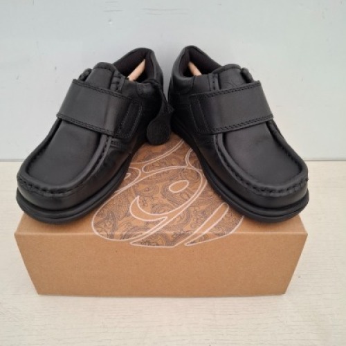 24 X PAIRS OF BRAND NEW KIDS PRETTY GREEN HARROW VELCRO SHOES IN BLACK ALL IN SIZE C10 RRP FOR EACH IS &pound;45 - TOTAL RRP FOR LOT &pound;1080