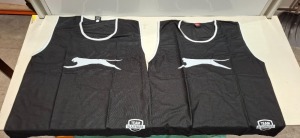 600 X BRAND NEW KIDS SLAZENGER TRAINING VESTS IN BLACK IN 3 BOXES