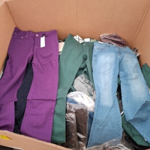 200+ BRAND NEW MIXED JEANS LOT CONTAINING, CRIMINAL DAMAGE JEANS IN GREEN IN SIZE 36R, ISHU JEANS IN BLUE IN SIZE 12, CRIMINAL DAMAGE JEANS IN NAVY BLUE IN SIZE 30 (IN 1 PALLET BOX)