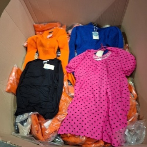 200 + BRAND NEW MIXED CLOTHING LOT CONTAINING, MAMALICIOUS KNITTED SWEATSHIRT IN BLUE IN SIZE S, MAMALICIOUS DRESS IN PINK WITH BLACK SPOTS IN XL, MISSGUIDED BASIC POLO BODY SUIT IN ORANGE IN SIZE S, ETC (IN 1 PALLET BOX)