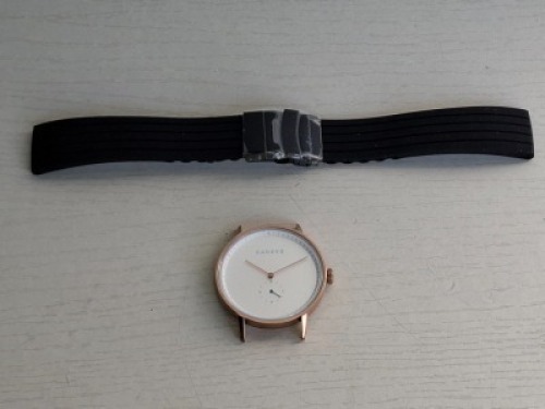 10 X BRAND NEW KANSKE STAINLESS STEEL WATCH IN COLOUR ROSE GOLD WITH 10 BLACK RUBBER STRAPS (NOTE NO STRAP SPRING BARS )