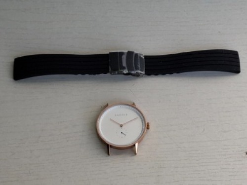 10 X BRAND NEW KANSKE STAINLESS STEEL WATCH IN COLOUR ROSE GOLD WITH 10 BLACK RUBBER STRAPS (NOTE NO STRAP SPRING BARS )