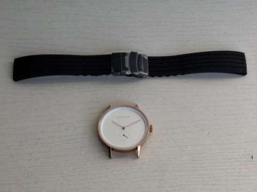 10 X BRAND NEW KANSKE STAINLESS STEEL WATCH IN COLOUR ROSE GOLD WITH 10 BLACK RUBBER STRAPS (NOTE NO STRAP SPRING BARS )