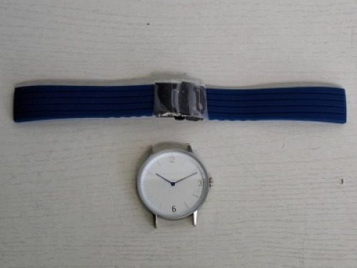 10 X BRAND NEW KANSKE STAINLESS STEEL WATCH IN COLOUR SILVER WITH 10 NAVY BLUE RUBBER STRAPS (NOTE NO STRAP SPRING BARS )
