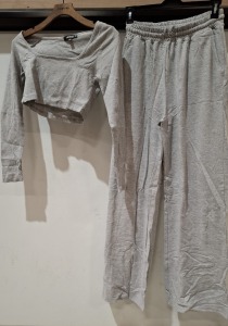 20 X BRAND NEW MISSGUIDED GREY RIBBED CROP TOP TEE AND WIDE LEG JOGGERS SET IN SIZES 8-14
