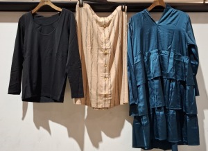 20 X BRAND NEW MIXED MAMALICIOUS CLOTHING LOT TO INCLUDE MILA SKIRTS - KNITTED TOPS - TEAL DRESS - NELL TOP - ETC ALL IN VARIOUS SIZES