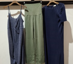 20 X BRAND NEW MIXED MAMALICIOUS CLOTHING LOT TO INCLUDE MIDI DRESSES - JUMPSUITS - MIDI TANK DRESSES ETC ALL IN VARIOUS SIZES