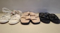 40 X BRAND NEW MIXED SHOE LOT TO INCLUDE PADDED TIE UP SANDALS - PADDED FLIP FLOP SANDALS - TWISTED TOE POST FLAT SANDALS - ROPE SANDALS ETC IN VARIOUS SIZES