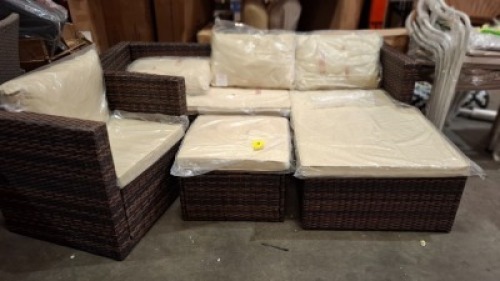 1 X BRAND NEW STUDIO KAUAI CORNER CHAISE BLACK/GREY RATTAN SET