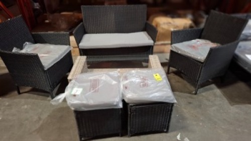 1 X BRAND NEW 6 PIECE OUTDOOR GARDEN FURNITURE TO INCLUDE 2 CHAIRS IN SIZE D50XH82XL61CM 2 STOOLS L36CMXH40CM 1 LOVESEAT IN SIZE D52XH81XL108CM AND 1 TABLE WITH GLASS TOP IN SIZE D51XH35XL102CM IN GREY/BLACK