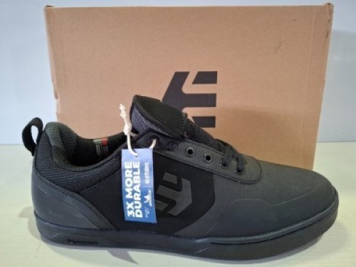 1 X BRAND NEW ETNIES CULVERT MTB SHOES IN BLACK IN SIZE UK 11