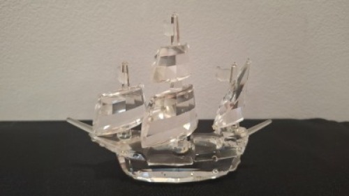 1 X SWAROVSKI SANTA MARIA FIGURINE COLLECTOR'S ITEM - RRP &pound;200 - (NOTE COMES FROM PRIVATE COLLECTOR / VIEWING IS ADVISED)