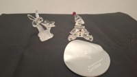 2 X PIECE SWAROVSKI GLASS FIGURINES LOT CONTAINING 1 X BUMBLEBEE ON FLOWER - RRP &pound;75 , 1 X CRYSTAL PUPPET - RRP &pound;80 , COLLECTOR'S ITEMS - TOTAL RRP &pound;155 - (NOTE COMES FROM PRIVATE COLLECTOR / VIEWING IS ADVISED / BUMBLEBEE HAS HAD ONE EYE FALLEN OFF