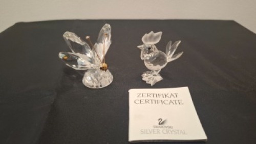 2 X PIECE SWAROVSKI GLASS FIGURINES LOT CONTAINING 1 X CRYSTAL ROOSTER FIGURINE - RRP &pound;75 , 1 X BUTTERFLY CRYSTAL GLASS - RRP &pound;80 , COLLECTOR'S ITEMS - TOTAL RRP &pound;155 - (NOTE COMES FROM PRIVATE COLLECTOR / VIEWING IS ADVISED)