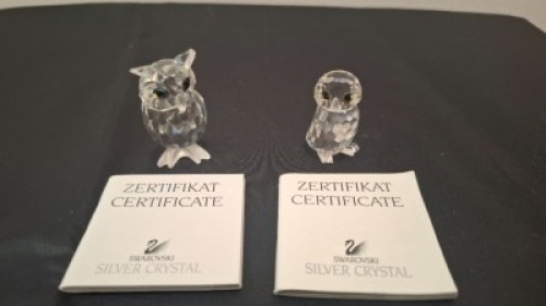 2 X PIECE SWAROVSKI GLASS FIGURINES LOT CONTAINING 1 X NIGHT OWL - RRP &pound;70 , 1 X OWLET - RRP &pound;60 , COLLECTOR'S ITEMS - TOTAL RRP &pound;130 - (NOTE COMES FROM PRIVATE COLLECTOR / VIEWING IS ADVISED)