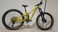 SCOTT RANSOM 600 JUNIOR BIKE MODEL: 290729 SIZE: FOR KIDS 135CM UPWARDS ORIG RRP &pound;1959 KIDS FROM 135CM 26'INCH WHEELS (FLIPCHIP 24' INCH WHEELS) ALLOY FRAME FOR THE FUTURE DH RACER 140MM/130MM TRAVEL FORK/REAR SHOCK SHIMANO BR500 DISC BRAKES CONDITION: GO