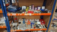 LARGE AMOUNT OF MIXED HARDWARE AND TOOLS LOT CONTAINING RIVET GUN , TRAILER COVER WATERPROOF , VARIOUS METAL DRILL BITS , MILWAUKEE CONCRETE DRILL BITS , FIX 247 BROLLYFIX 5 X 45 MM BROLLYFIX , JOHN GEORGE TWINTHREAD BZP COUNTERSUNK WOOD SCREWS , UNIVERSA