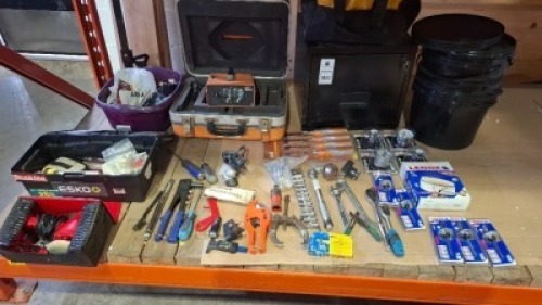 50 X MIXED TOOL LOT CONTAINING CAR POLISHER , DRAPER TORQUE WRENCH , HERCULES PVC PIPE CUTTER , LENOX 6L HOLE SAW SNAP - BACK , LENOX DIAMOND HOLESAW 57MM VERSION , ONE DRAWER LOCKABLE METAL CABINET IN BLACK , ETC ON HALF A BAY