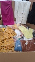 400 + BRAND NEW MIXED CLOTHING LOT CONTAINING BLACK / CREAM FLORAL DRESS IN SIZE 6 , BLACK / MAGENTAL LONG TOP IN SIZE 8 SMALL , SEEMORE YELLOW / BLACK COAT IN SIZE M/L , MADISON DARK LILAC / MULTI TOP IN SIZE S / M ETC IN 1 PALLET BOX