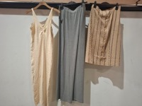 20 X BRAND NEW MIXED MAMALICIOUS CLOTHING LOT TO INCLUDE SHORT DRESS - ACTIVE BRA - SHORT DRESSES - KNITTED TOPS ETC ALL IN VARIOUS SIZES