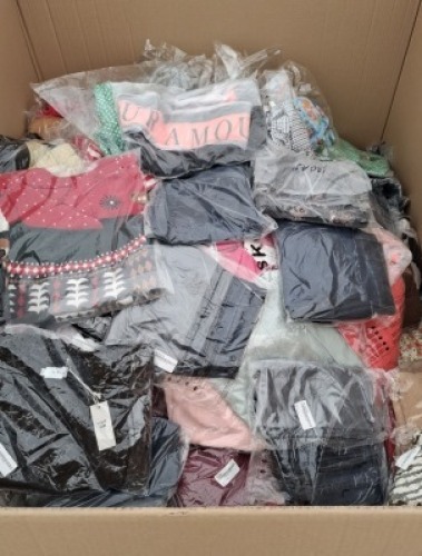 400 + BRAND NEW MIXED CLOTHING LOT CONTAINING ALLYSON FLORAL BLUE DRESS IN SIZE S /M , ATELIVER EVENE TOP IN GREEN / WHITE IN SIZE S / M , FASHION PANTS IN TEAL / MULTI PANTS IN SIZE S/ M , SO SWEET JUMPER IN GREY IN SIZE S/M ETC IN 1 PALLET BOX